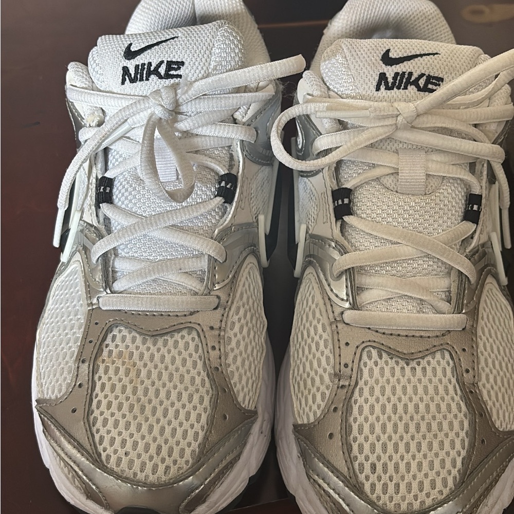 Nike rnr vomero v5